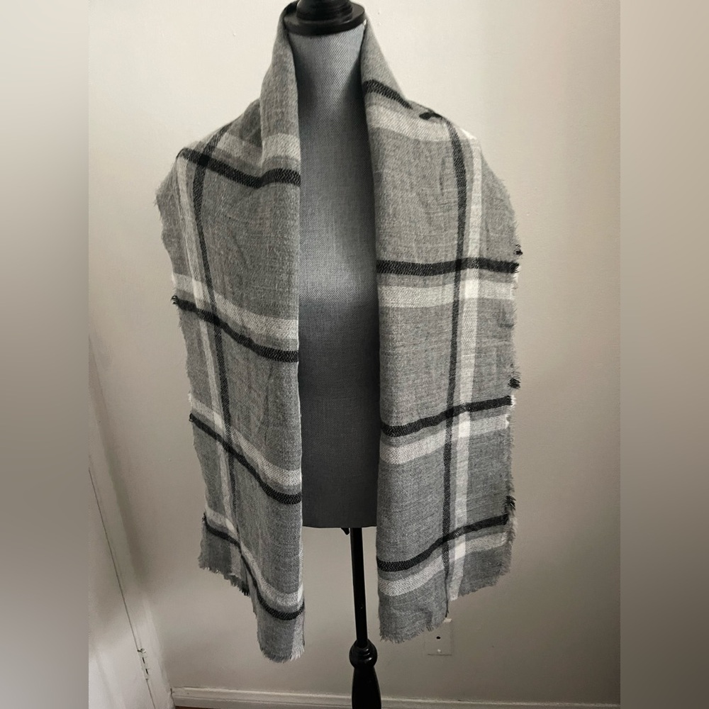 H&M Soft Gray Checkered Scarf.